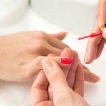 How do I choose the right nail course for my goals?